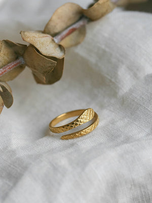 Gold Natrix ring