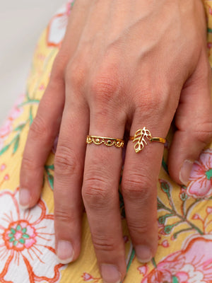 Gold Queen ring