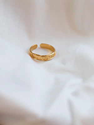 Gold Féérique ring
